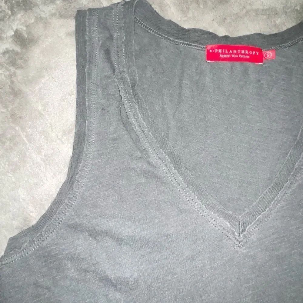 n:PHILANTHROPY Distressed Muscle Tee - Picture 5 of 9